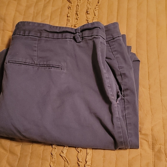 Gap - Picture 3 of 4